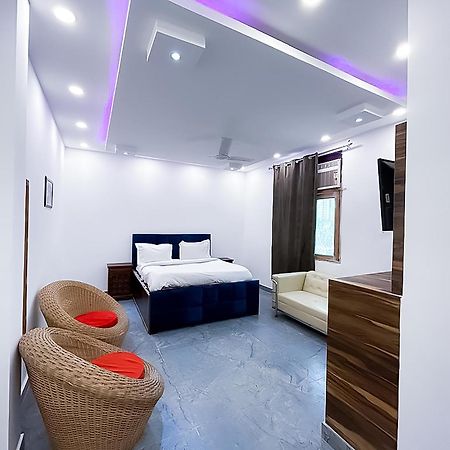 Hotel Js Garden - Near Jaypee Hospital Ноида Екстериор снимка