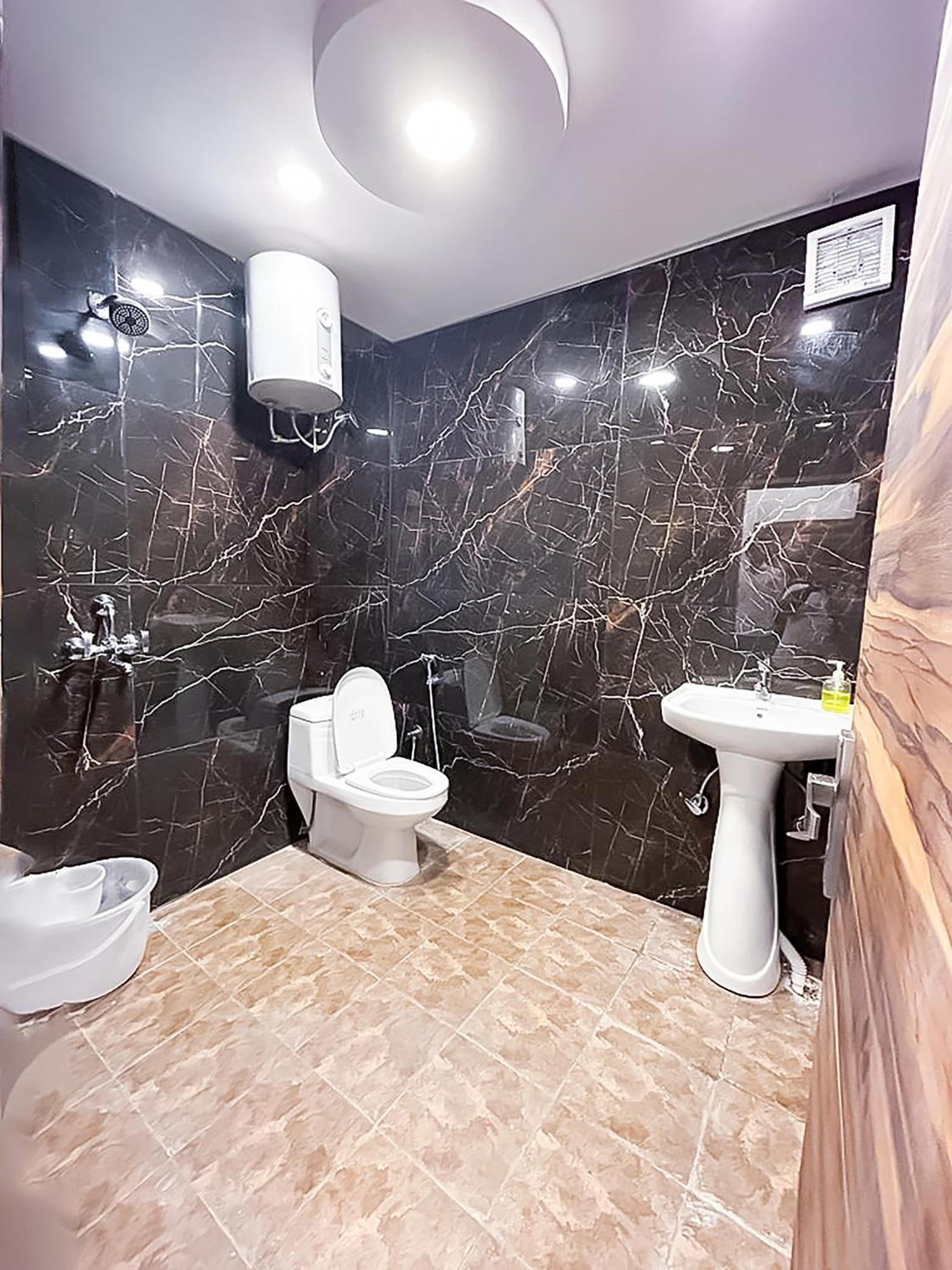 Hotel Js Garden - Near Jaypee Hospital Ноида Екстериор снимка