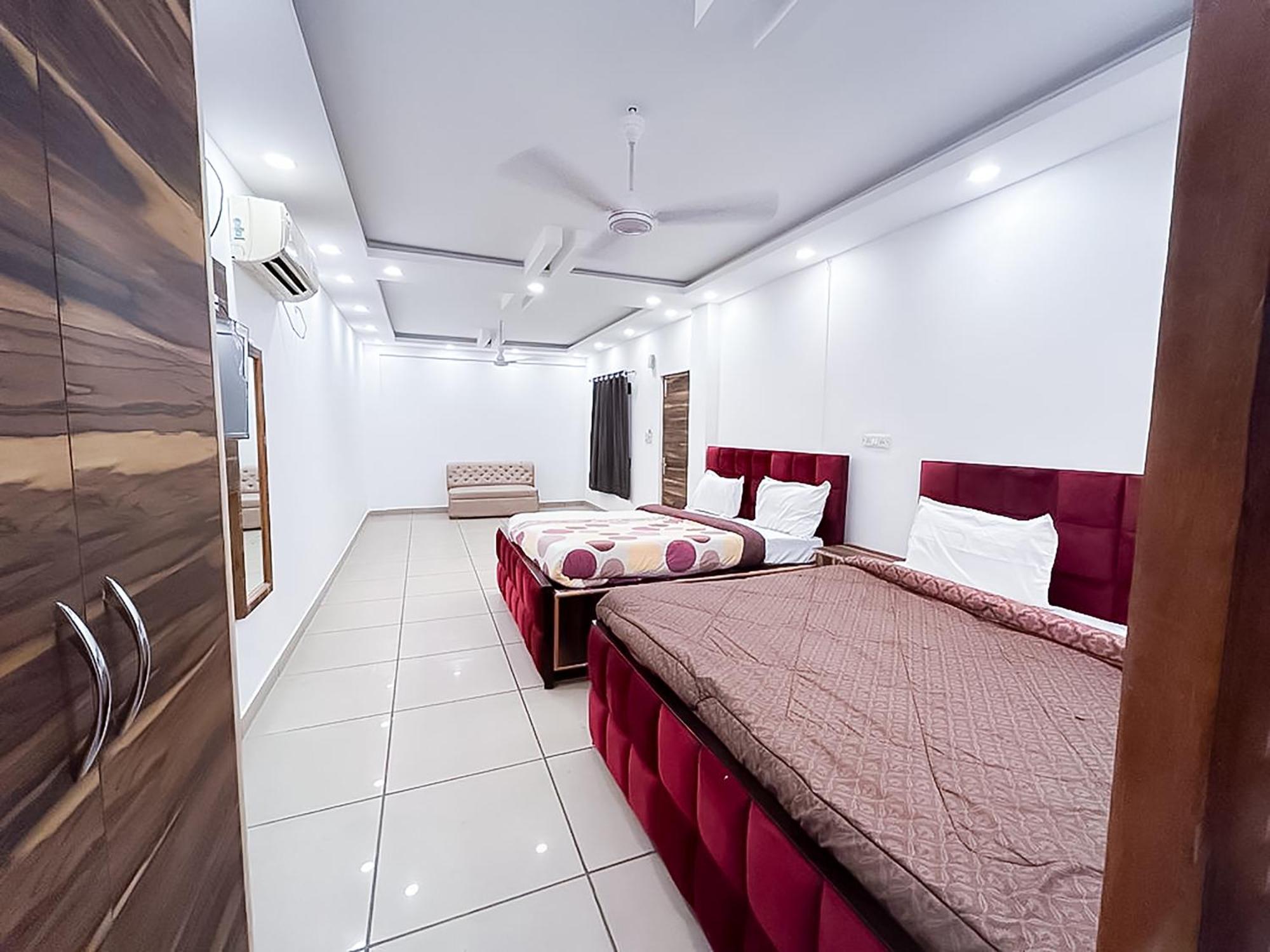 Hotel Js Garden - Near Jaypee Hospital Ноида Екстериор снимка